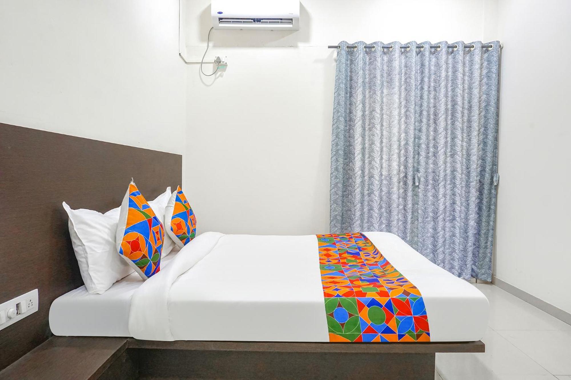 Fabhotel Om Sai - Nr Nashik Railway Station 외부 사진