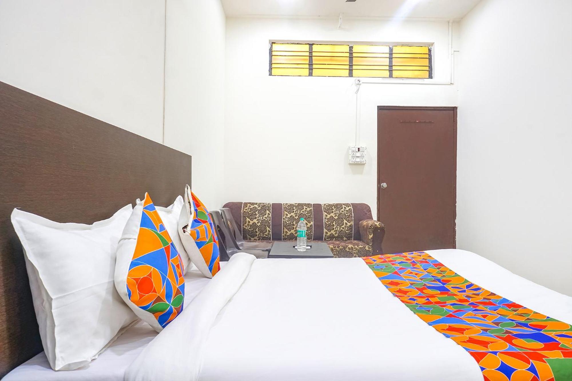 Fabhotel Om Sai - Nr Nashik Railway Station 외부 사진